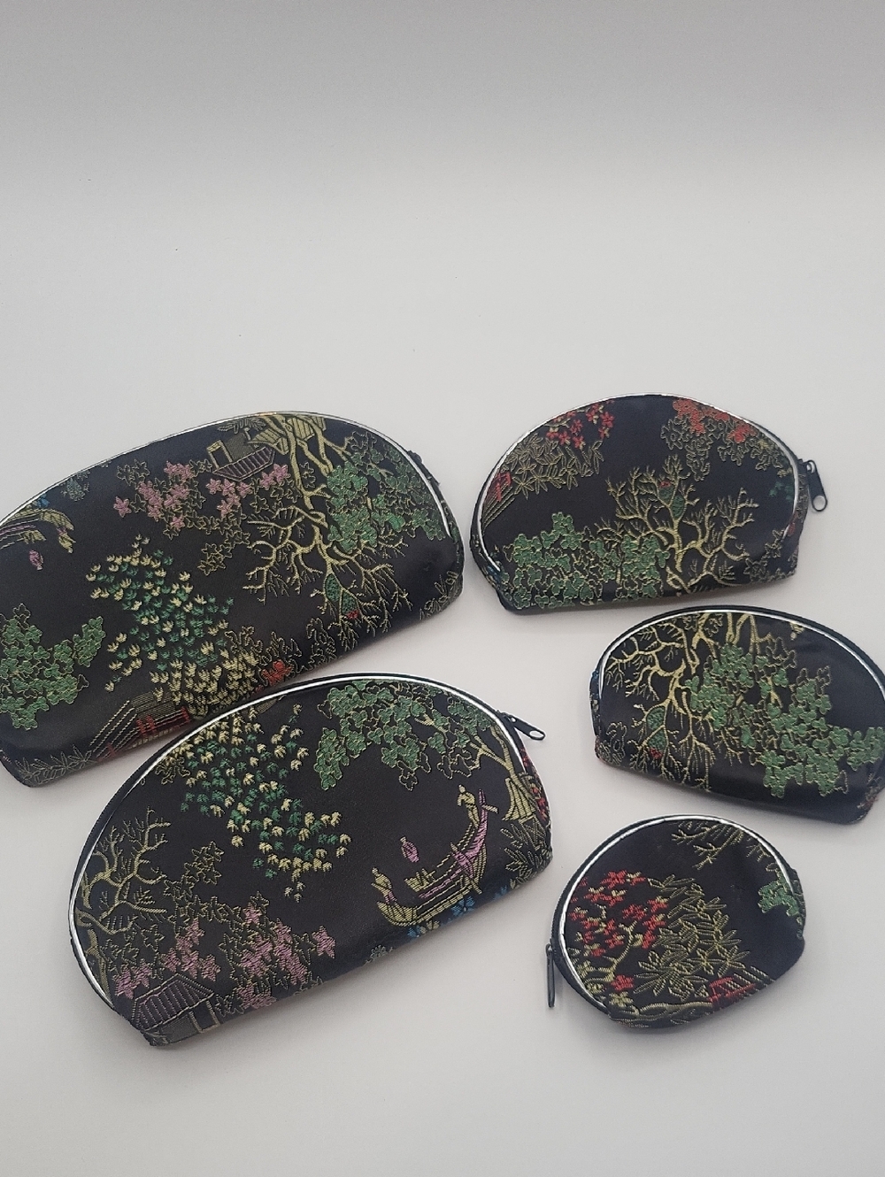 Asian Brocade Zippered Nesting Set Of 5 Makeup Toiletry Bags